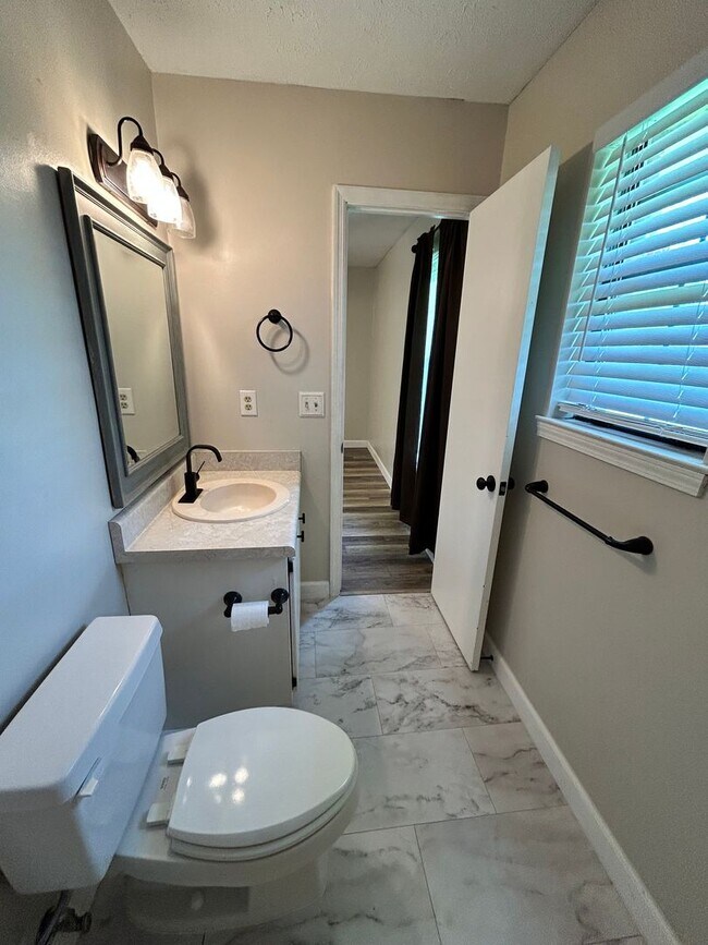 Building Photo - 249 Hannover Cir