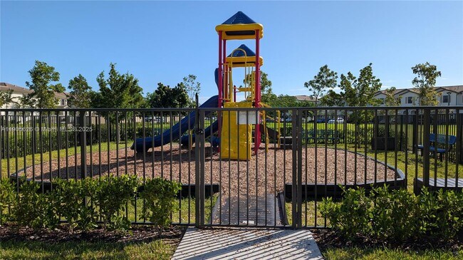 Building Photo - 12884 SW 232nd Ln