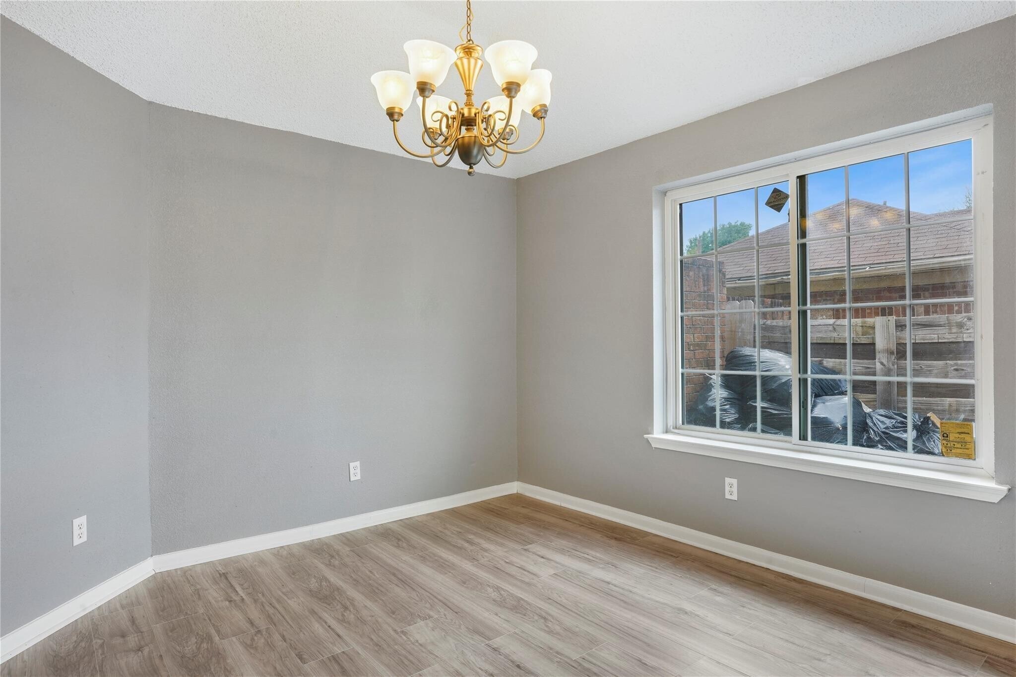 Building Photo - 10243 Oak Branch Ln