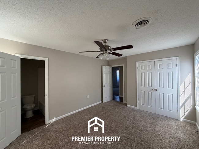 Building Photo - 7143 Markim Dr