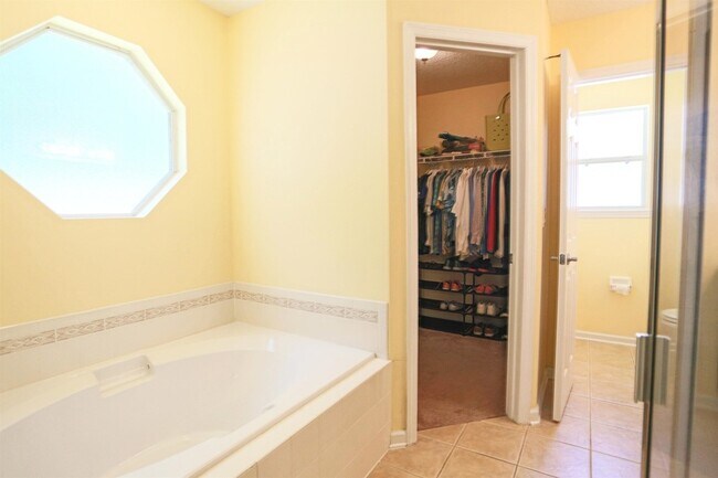 Building Photo - 1761 Keswick Rd