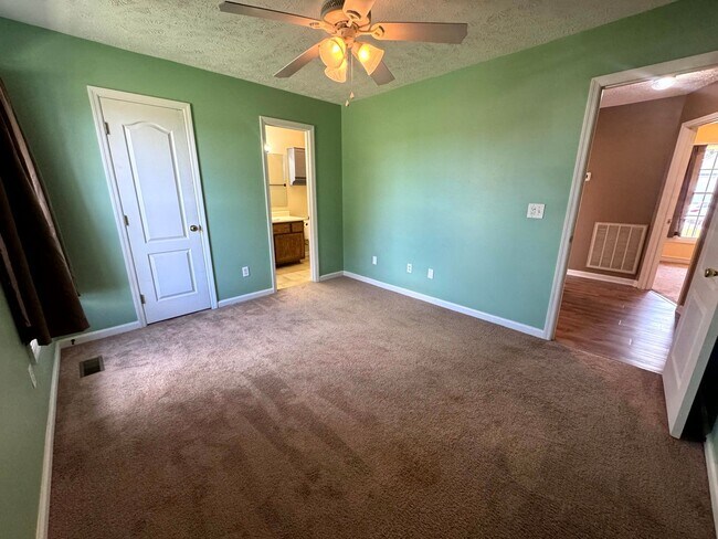 Building Photo - 109 Belle Boyd Dr