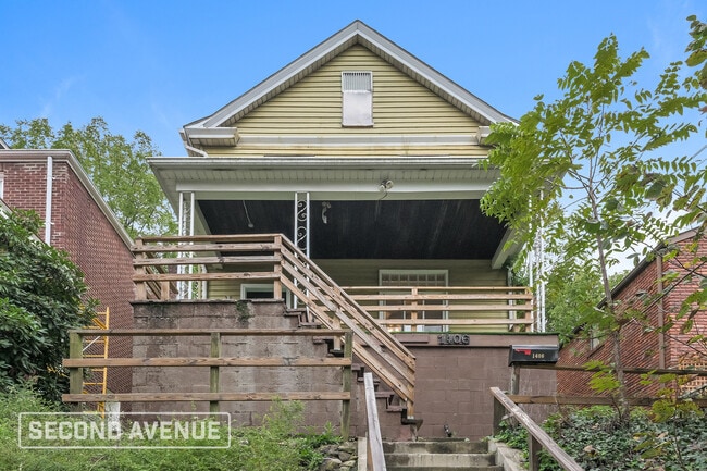 Building Photo - 1406 Orangewood Ave