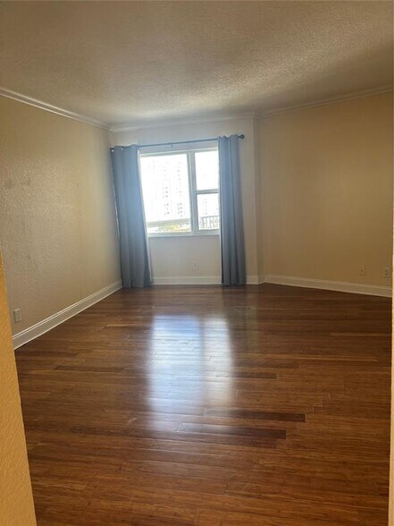 Building Photo - 1200 Hibiscus Ave