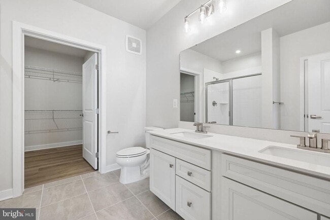 Building Photo - 1611 POTOMAC SHORES Pky
