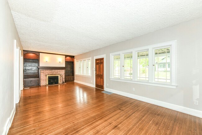 Building Photo - 5119 Norway Dr