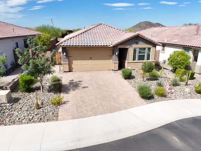 Building Photo - Resort Style Living in Estrella Mountain Ranch
