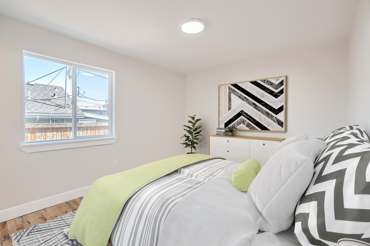 Building Photo - Striking Columbia Heights home near Berkeley Lake Park