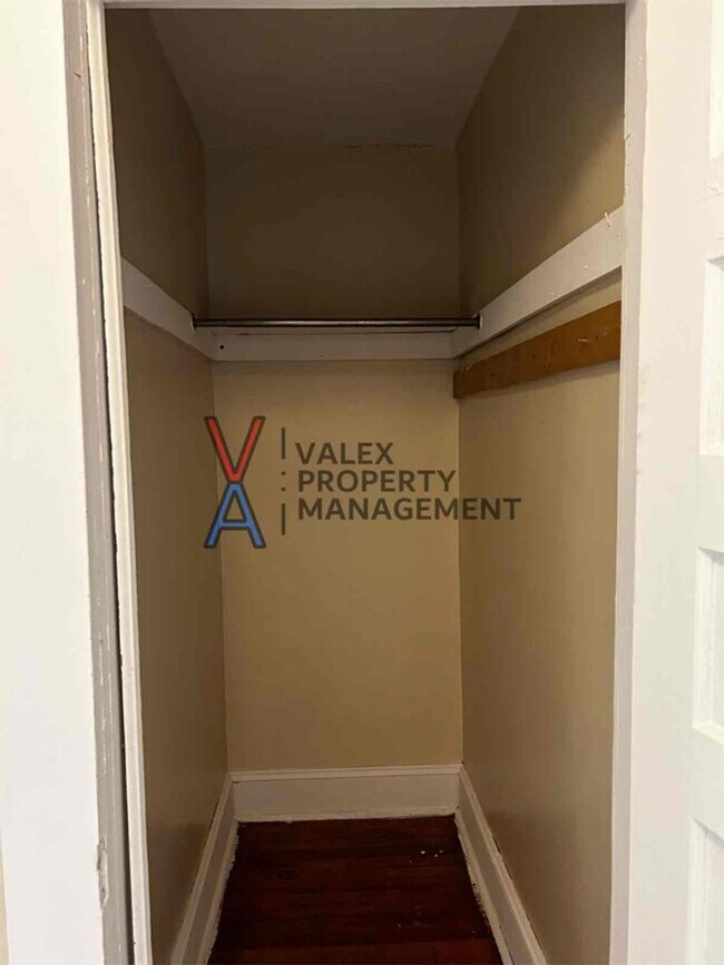 Building Photo - 2649 Olyphant Ave