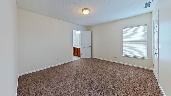 Building Photo - 3308 Turkey Creek Dr