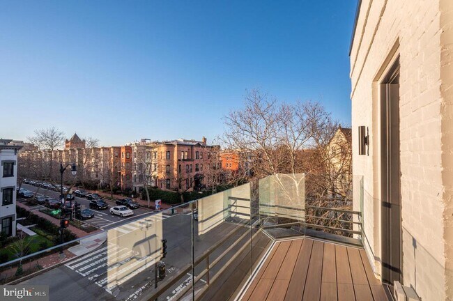Building Photo - 1204 Q St NW