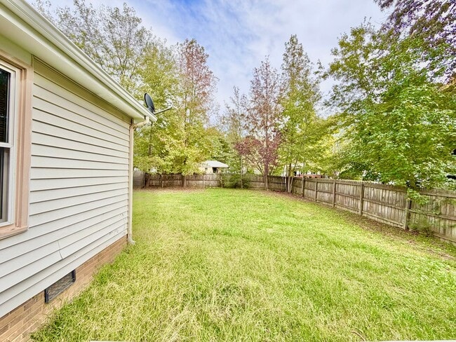 Building Photo - 634 Inver Ln