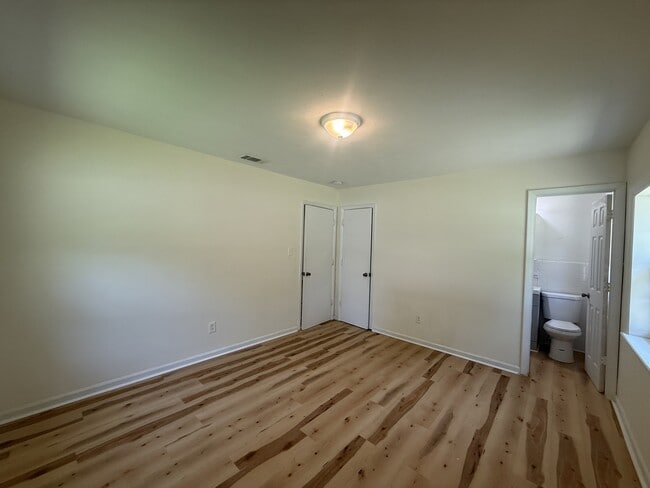 Building Photo - 117 Thornton Ln