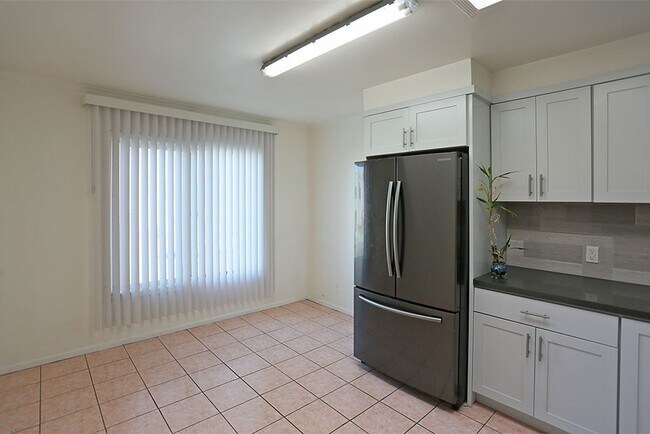 Building Photo - 1871 46th Ave