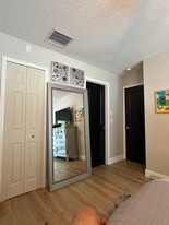 Building Photo - 1525 Kestrel Way