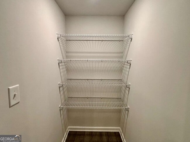 Building Photo - 2809 Ridgeview Dr