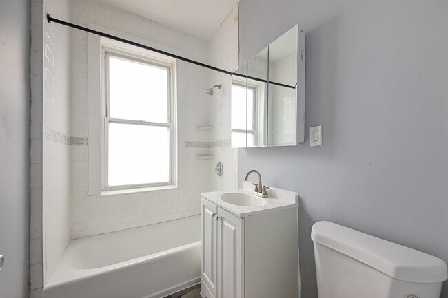 Building Photo - 6700 Park Ave