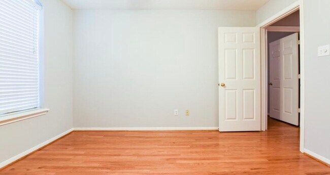 Building Photo - 4742 Stoney Point Ct