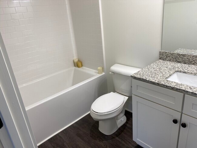 Upstairs front bedroom on suite full bathroom - 121 Cooper Rd