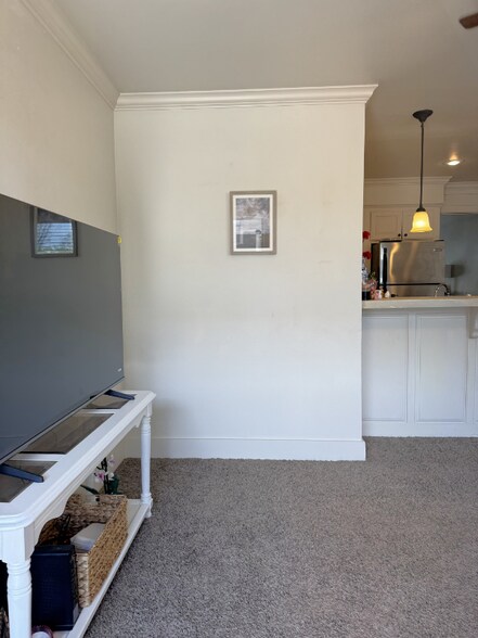 Building Photo - 711 W Douglas St