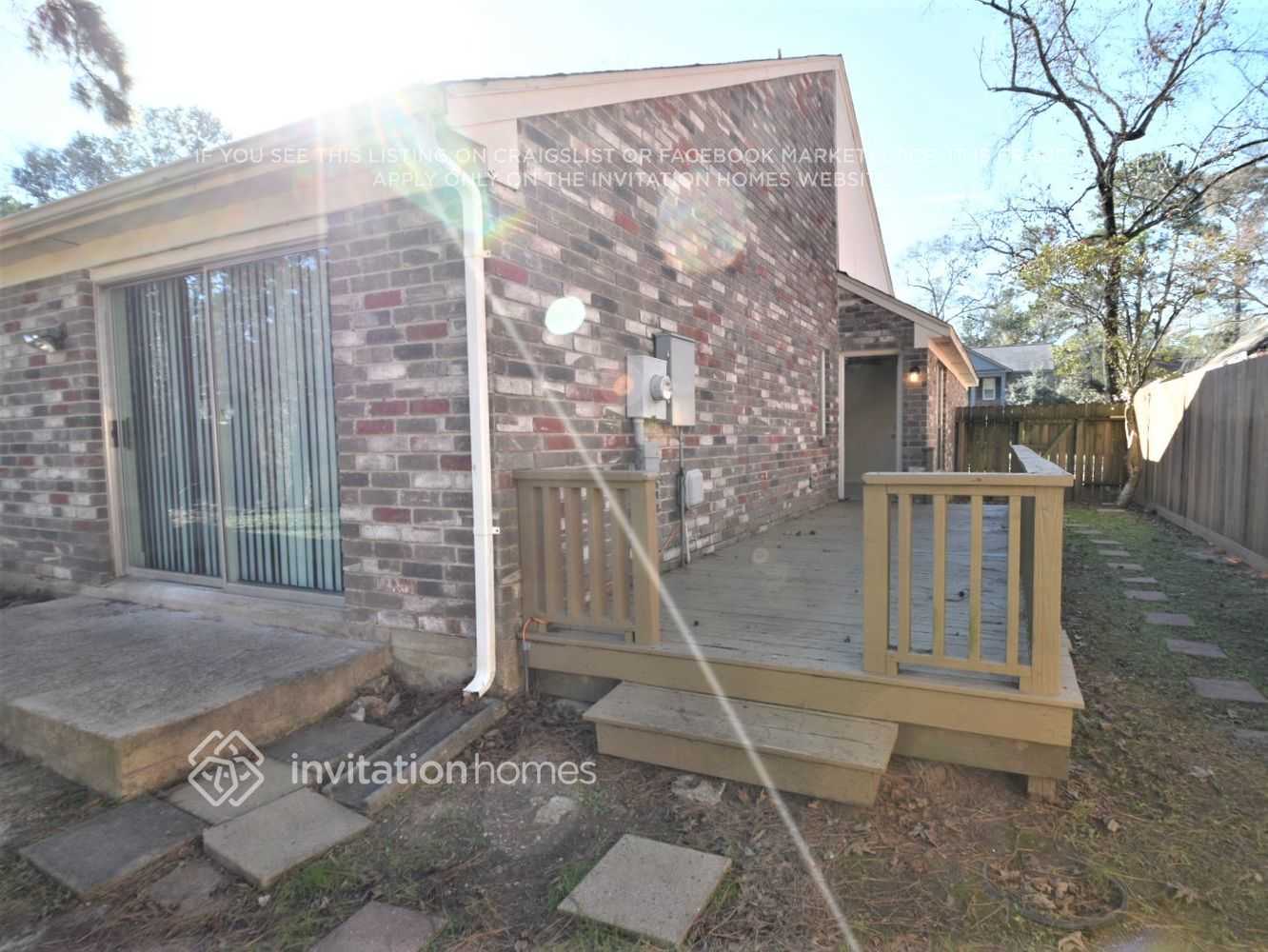 Building Photo - 110 S Village Knoll Cir