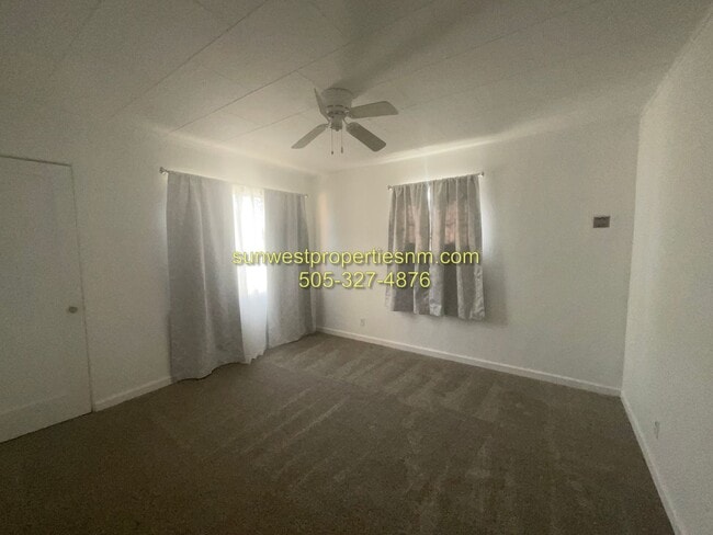 Building Photo - 2 Bedroom, 1 Bath Duplex