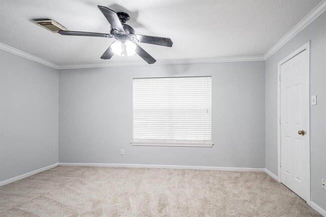 Building Photo - 4515 Tall Ridge Ct
