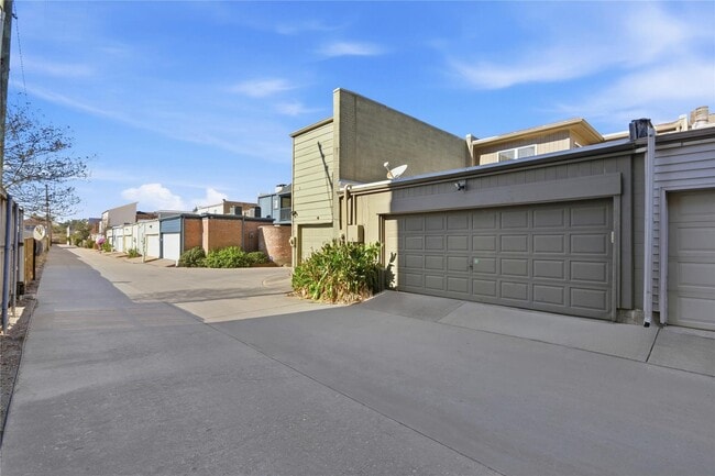 Building Photo - 7535 Olympia Dr