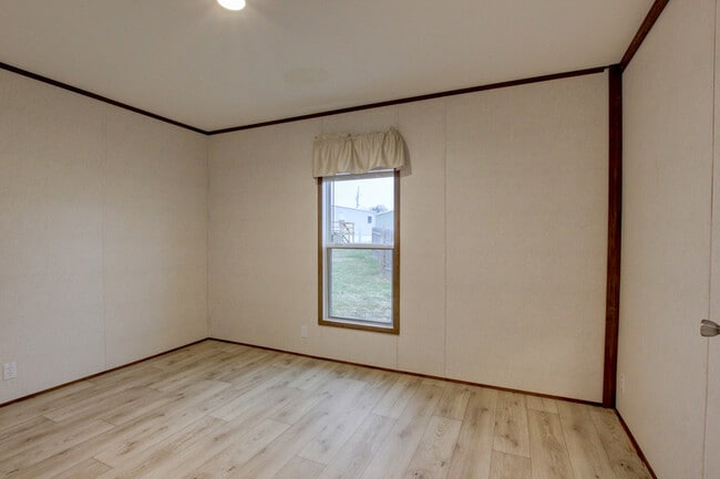 Building Photo - 295 Seays Rd