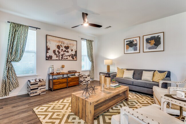 Building Photo - The Ranch at Sienna