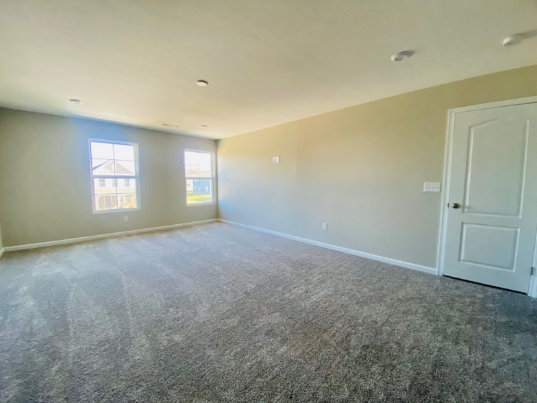 Building Photo - 7877 Ellington Ct