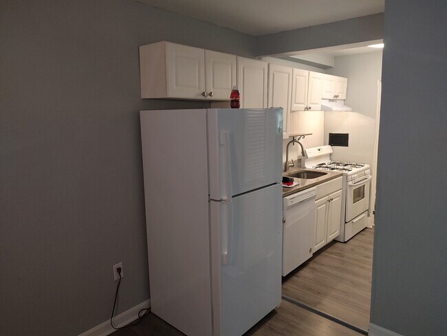 Building Photo - 74 W Moler St