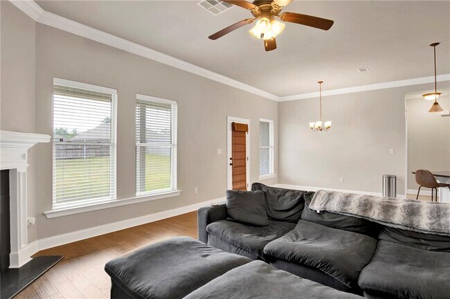 Building Photo - 32309 Calder Ct