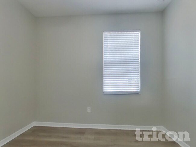 Building Photo - 3089 Tishman Ave