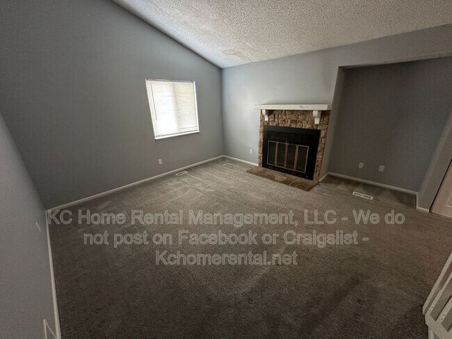 Building Photo - 9000 E 85th Pl