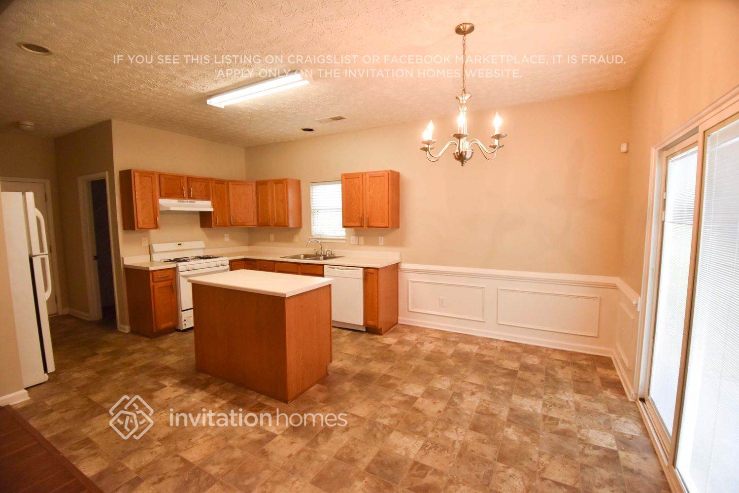 Building Photo - 6872 Bridgewood Dr