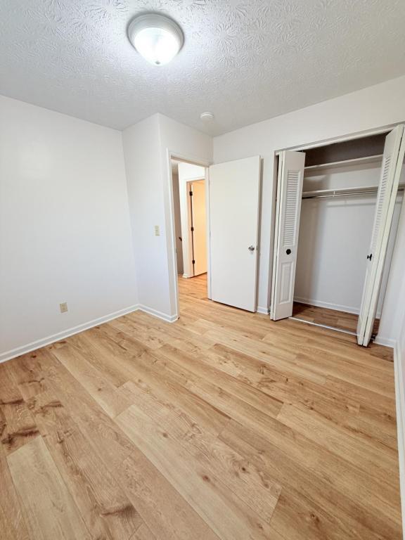 Building Photo - 978 Villa Dr