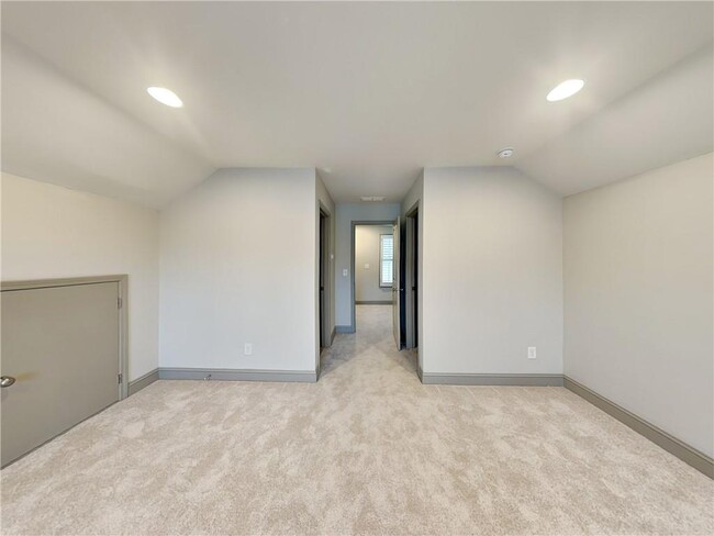 Building Photo - 2611 Draw Dr