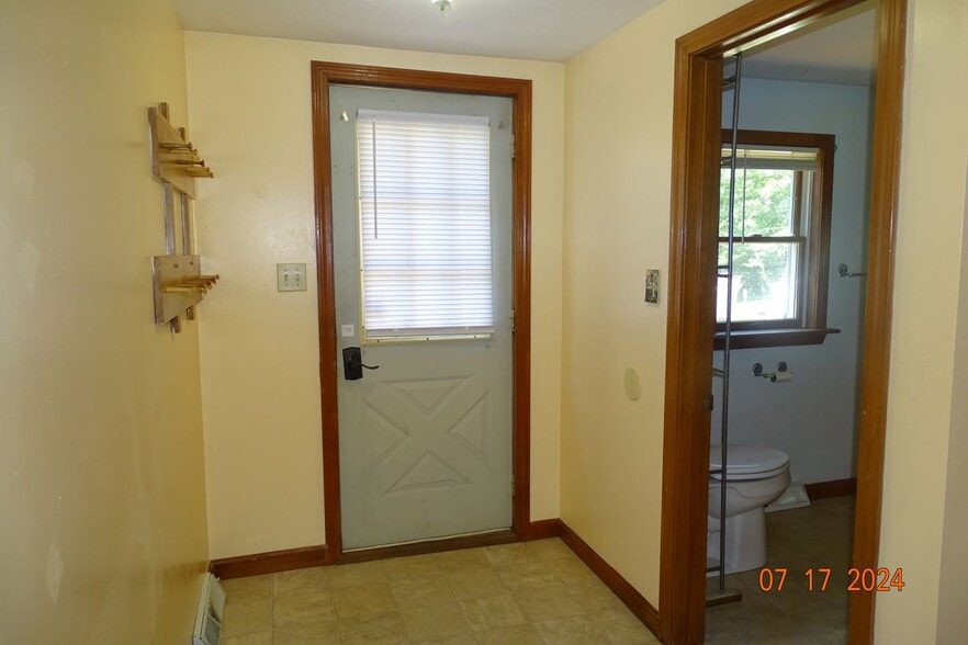 Building Photo - 410 Bald Hill Rd