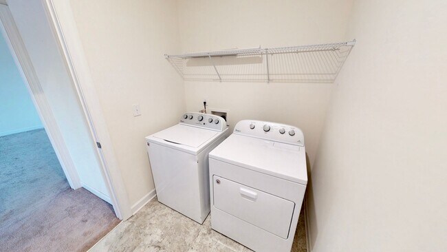 Building Photo - 4500 Collingham Dr