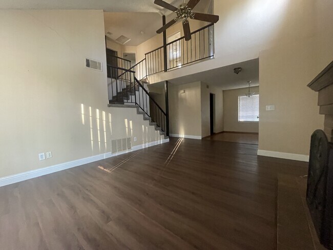 Building Photo - 160 Vail Ct