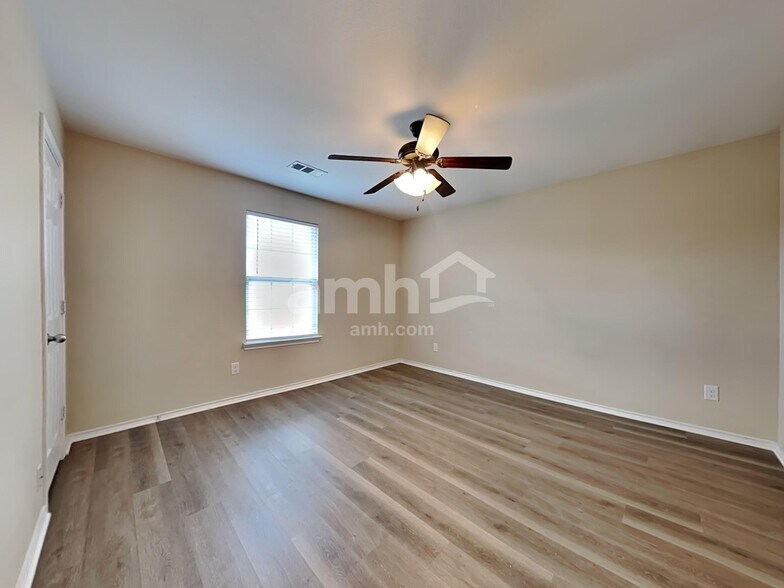 Building Photo - 587 Lentisco Dr