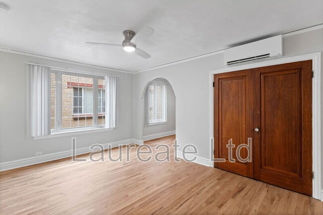 Primary Photo - 1050 N Pearl St