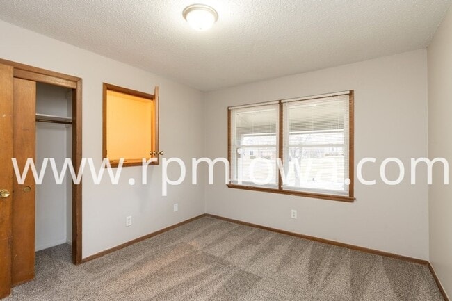Building Photo - 3424 SW 42nd St