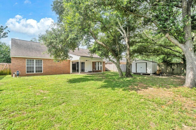Building Photo - 4559 Castlewood Ln
