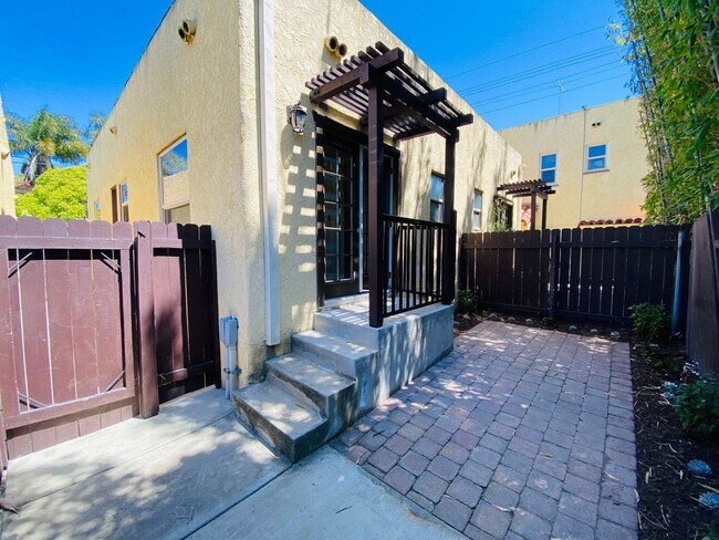 Building Photo - Charming 1 Bedroom North Park Apartment! Assigned Garage! Patio! In Unit Wash/Dryer!