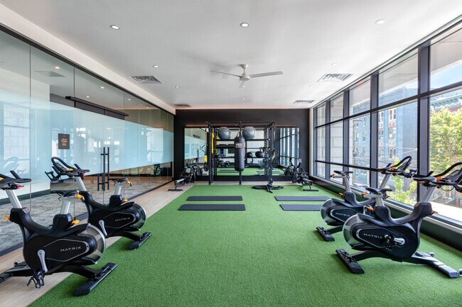 Building Photo - 32 Oakland Ave