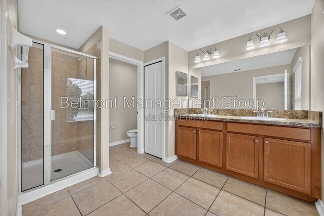 Building Photo - 10709 Savannah Landing Cir