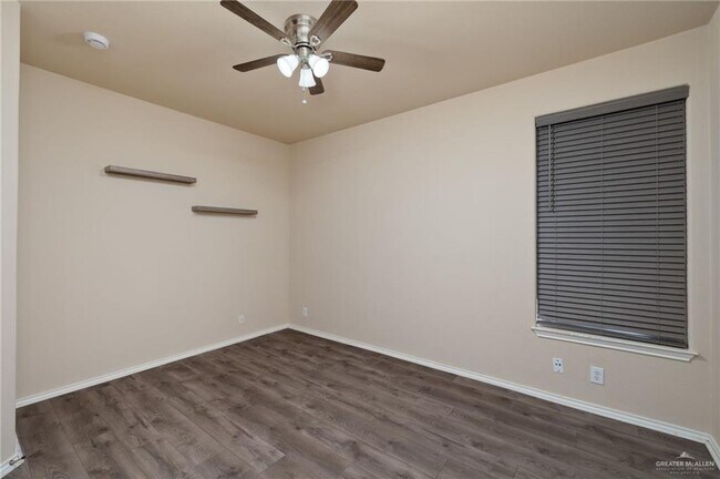 Building Photo - 3010 San Sebastian St