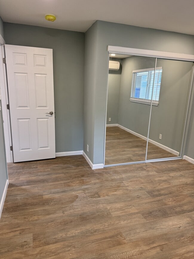 Building Photo - 3317 Catherine St